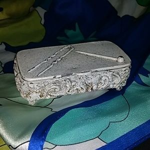 VINTAGE FLORENZA CREAM BOBBI TRINKET JEWELRY BOX